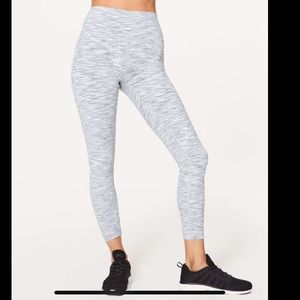 Lululemon Wunder Under 8 space dye gray and white
